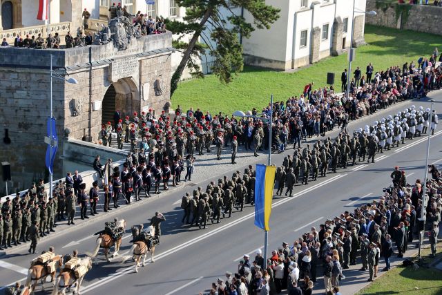 Bildgröße auf die Monitorauflösung (640x480 px) optimiert