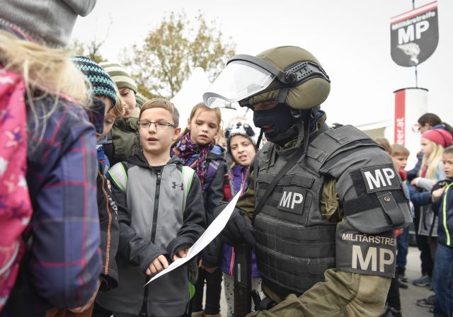 Bildgr&ouml;&szlig;e auf die Monitoraufl&ouml;sung (640x480 px) optimiert