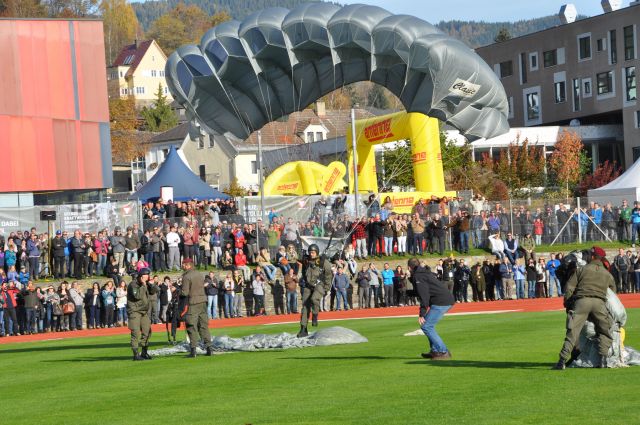 Bildgröße auf die Monitorauflösung (640x480 px) optimiert