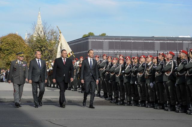 Bildname: 20171026_101042.jpg, momentane Bildgröße: 640x423 px Bildgröße auf die Monitorauflösung (640x480 px) optimiert