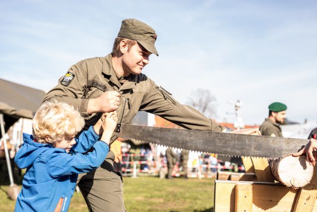 Bildgröße auf die Monitorauflösung (640x480 px) optimiert