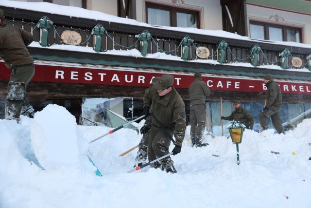 Bildname: 20171222_162944_02.jpg, momentane Bildgröße: 640x427 px Bildgröße auf die Monitorauflösung (640x480 px) optimiert