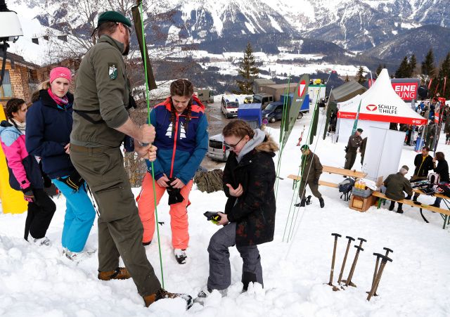 Bildname: 20180309_122354.jpg, momentane Bildgröße: 640x451 px Bildgröße auf die Monitorauflösung (640x480 px) optimiert