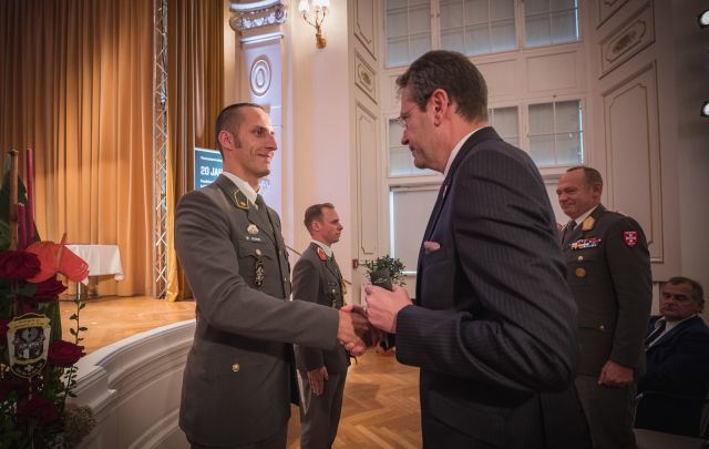 Bildgr&ouml;&szlig;e auf die Monitoraufl&ouml;sung (640x480 px) optimiert