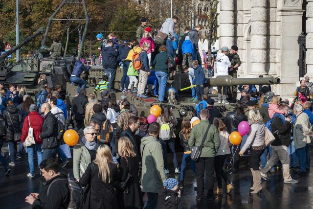 Bildgröße auf die Monitorauflösung (640x480 px) optimiert