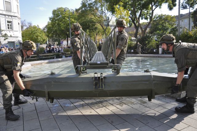 Bildgröße auf die Monitorauflösung (640x480 px) optimiert