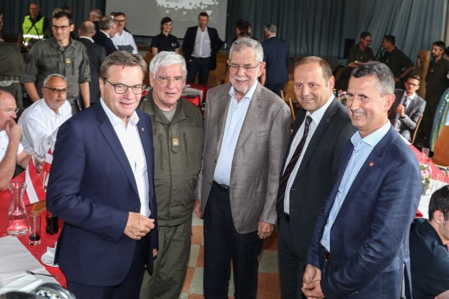 Bildgröße auf die Monitorauflösung (640x480 px) optimiert