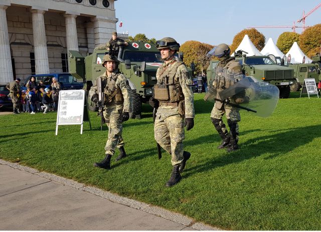 Bildgröße auf die Monitorauflösung (640x480 px) optimiert