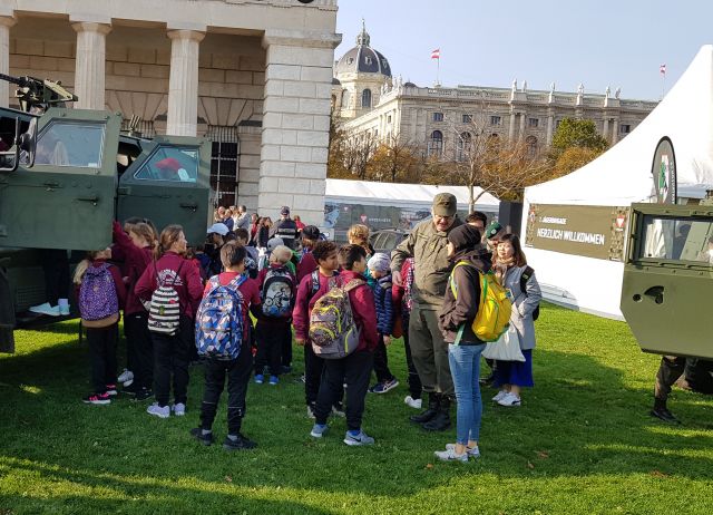 Bildgröße auf die Monitorauflösung (640x480 px) optimiert