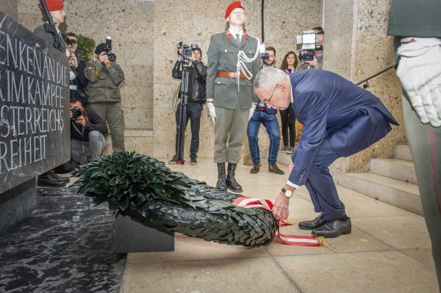 Bildgröße auf die Monitorauflösung (640x480 px) optimiert