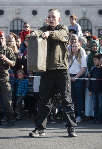 Bildgr&ouml;&szlig;e auf die Monitoraufl&ouml;sung (640x480 px) optimiert