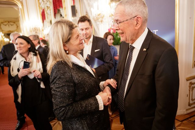 Bildname: 20200225_175446.jpg, momentane Bildgröße: 640x427 px Bildgröße auf die Monitorauflösung (640x480 px) optimiert