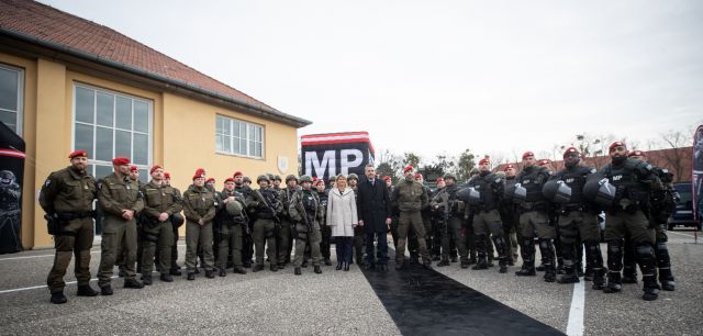 Bildgr&ouml;&szlig;e auf die Monitoraufl&ouml;sung (640x480 px) optimiert