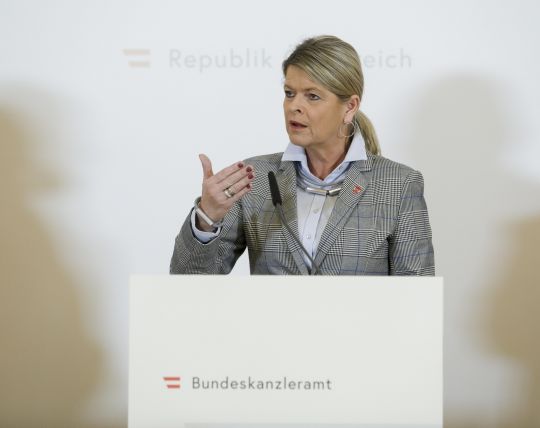 Bildgröße auf die Monitorauflösung (640x480 px) optimiert
