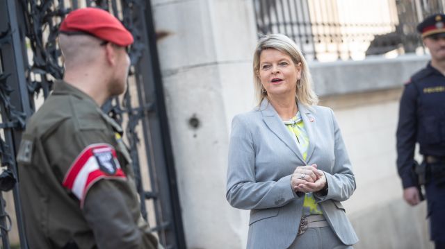 Bildgröße auf die Monitorauflösung (640x480 px) optimiert