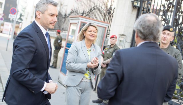 Bildgr&ouml;&szlig;e auf die Monitoraufl&ouml;sung (640x480 px) optimiert