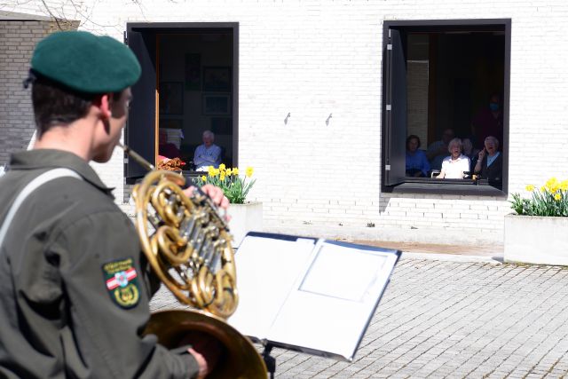 Bildgröße auf die Monitorauflösung (640x480 px) optimiert