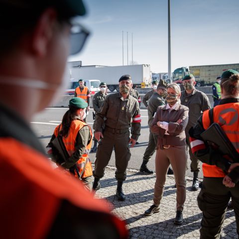 Bildgröße auf die Monitorauflösung (640x480 px) optimiert