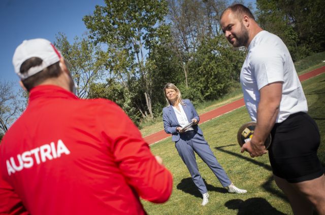 Bildgröße auf die Monitorauflösung (640x480 px) optimiert