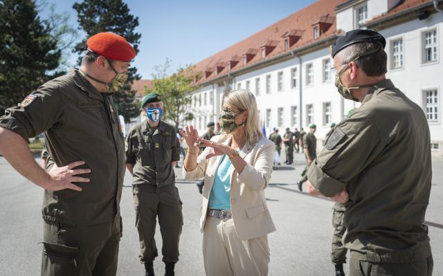 Bildgröße auf die Monitorauflösung (640x480 px) optimiert