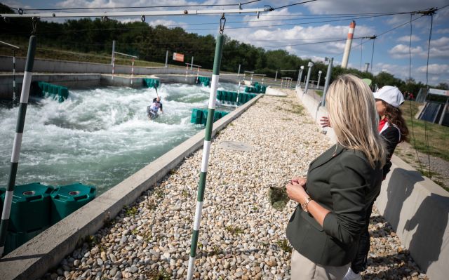 Bildgröße auf die Monitorauflösung (640x480 px) optimiert