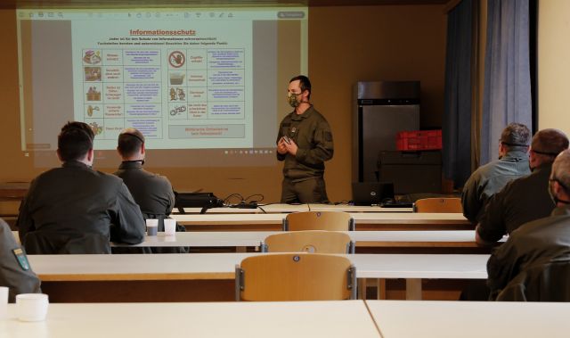Bildgröße auf die Monitorauflösung (640x480 px) optimiert