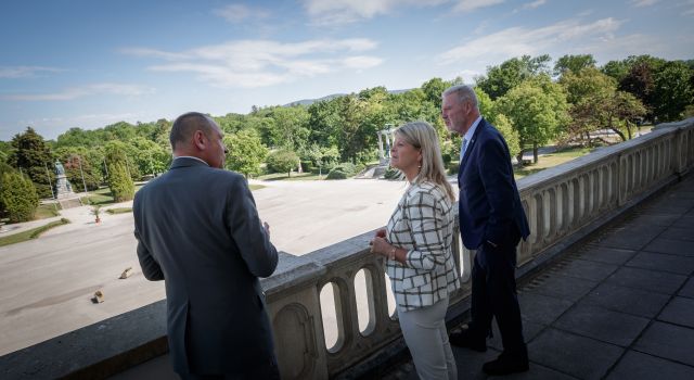 Bildgröße auf die Monitorauflösung (640x480 px) optimiert