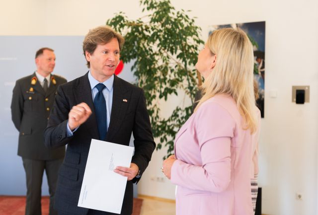 Bildgröße auf die Monitorauflösung (640x480 px) optimiert