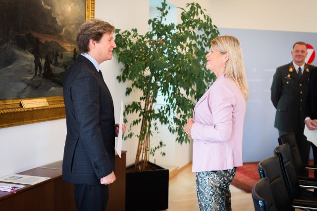 Bildgr&ouml;&szlig;e auf die Monitoraufl&ouml;sung (640x480 px) optimiert