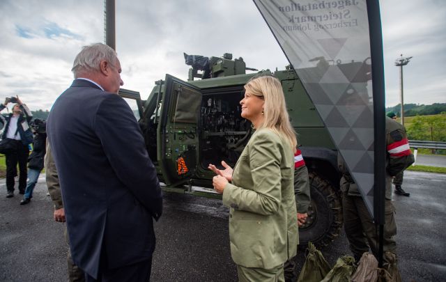 Bildgr&ouml;&szlig;e auf die Monitoraufl&ouml;sung (640x480 px) optimiert