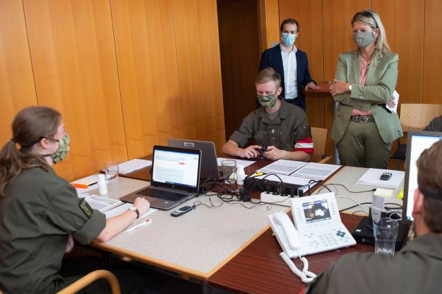 Bildgröße auf die Monitorauflösung (640x480 px) optimiert