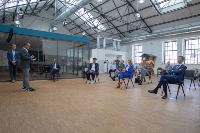 Bildgröße auf die Monitorauflösung (640x480 px) optimiert