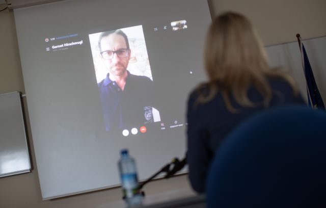 Bildgröße auf die Monitorauflösung (640x480 px) optimiert