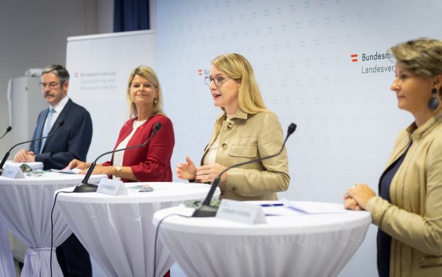 Bildgröße auf die Monitorauflösung (640x480 px) optimiert