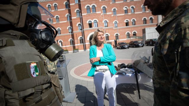 Bildgr&ouml;&szlig;e auf die Monitoraufl&ouml;sung (640x480 px) optimiert