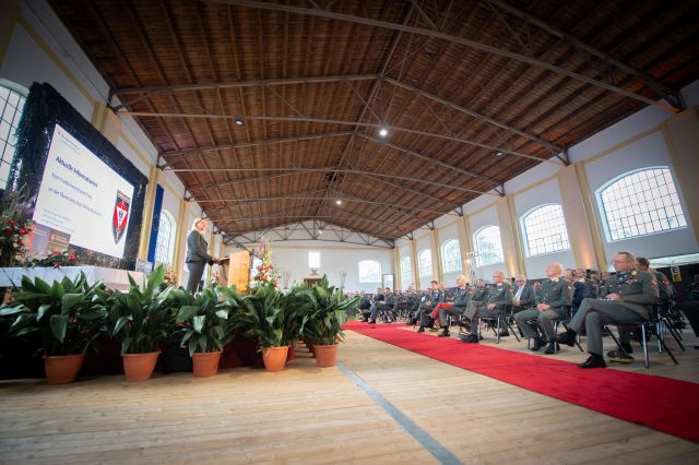 Bildgr&ouml;&szlig;e auf die Monitoraufl&ouml;sung (640x480 px) optimiert