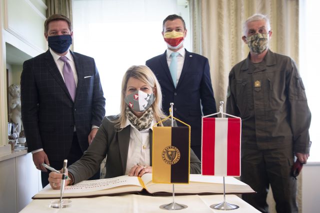 Bildgr&ouml;&szlig;e auf die Monitoraufl&ouml;sung (640x480 px) optimiert