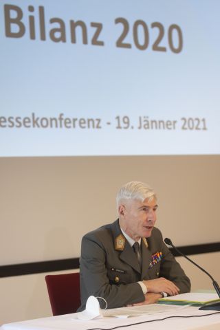 Bildgröße auf die Monitorauflösung (640x480 px) optimiert