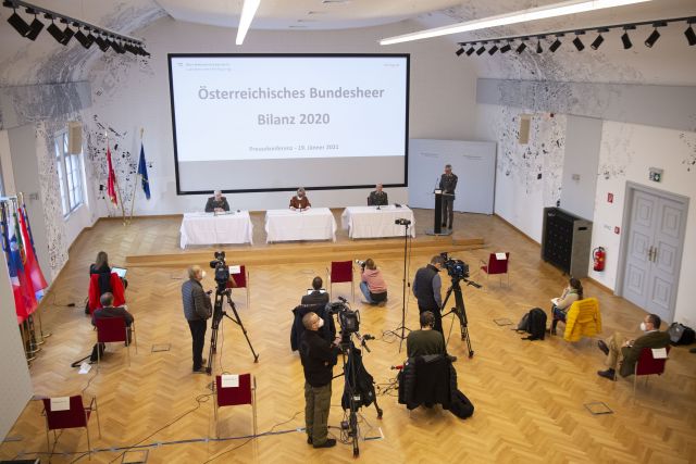 Bildgröße auf die Monitorauflösung (640x480 px) optimiert