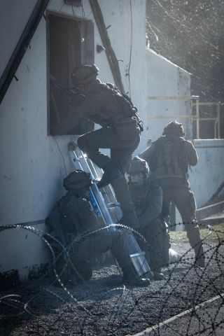 Bildgröße auf die Monitorauflösung (640x480 px) optimiert