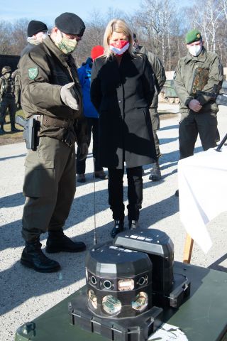 Bildgröße auf die Monitorauflösung (640x480 px) optimiert