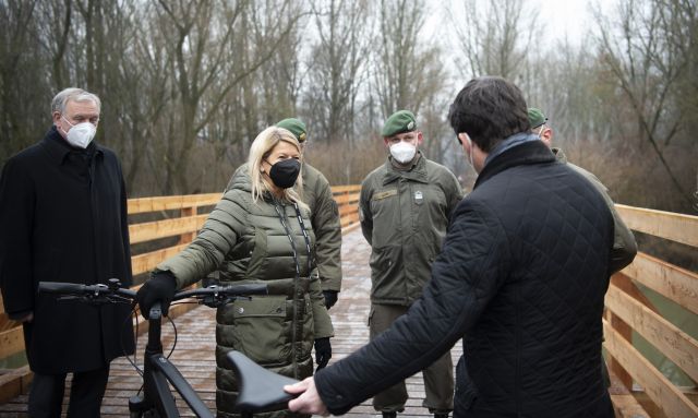 Bildgr&ouml;&szlig;e auf die Monitoraufl&ouml;sung (640x480 px) optimiert