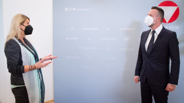 Bildgröße auf die Monitorauflösung (640x480 px) optimiert