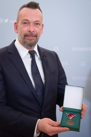 Bildgröße auf die Monitorauflösung (640x480 px) optimiert