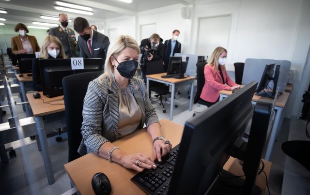Bildgröße auf die Monitorauflösung (640x480 px) optimiert