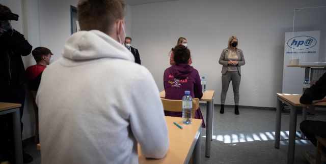 Bildgröße auf die Monitorauflösung (640x480 px) optimiert