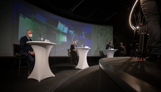Bildgröße auf die Monitorauflösung (640x480 px) optimiert
