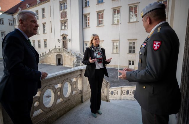 Bildgröße auf die Monitorauflösung (640x480 px) optimiert