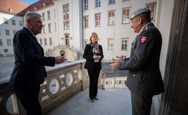 Bildgröße auf die Monitorauflösung (640x480 px) optimiert