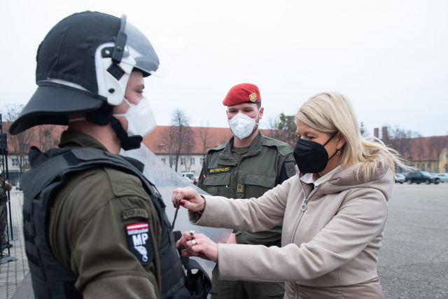 Bildgr&ouml;&szlig;e auf die Monitoraufl&ouml;sung (640x480 px) optimiert